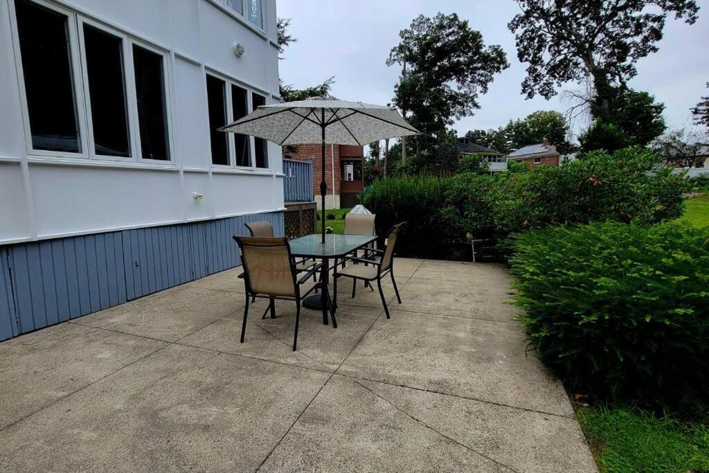Unique & Peaceful Boston Home Exterior photo
